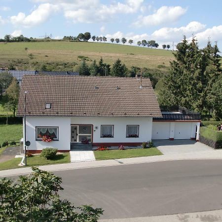 Ferienhaus Margaretha Hallschlag Екстериор снимка